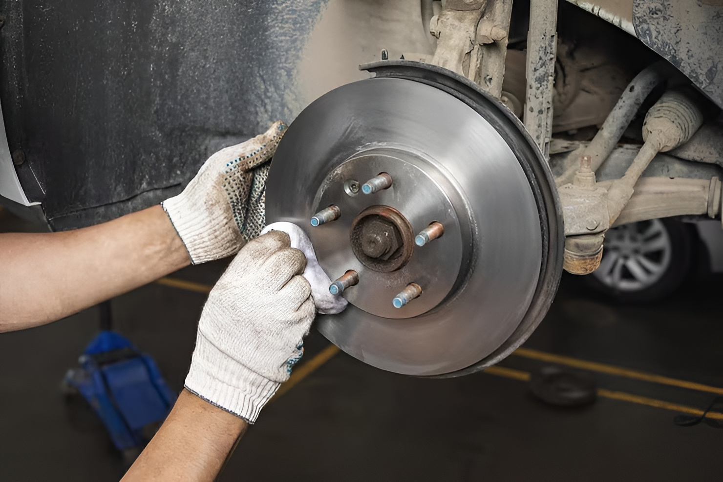 Car brake service inspection for worn brake pads